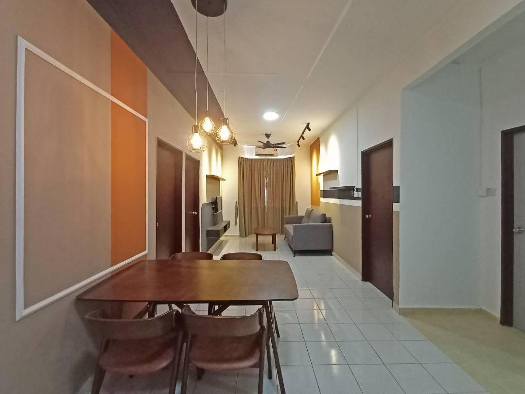 Ova's Vista Minintod Apartment *